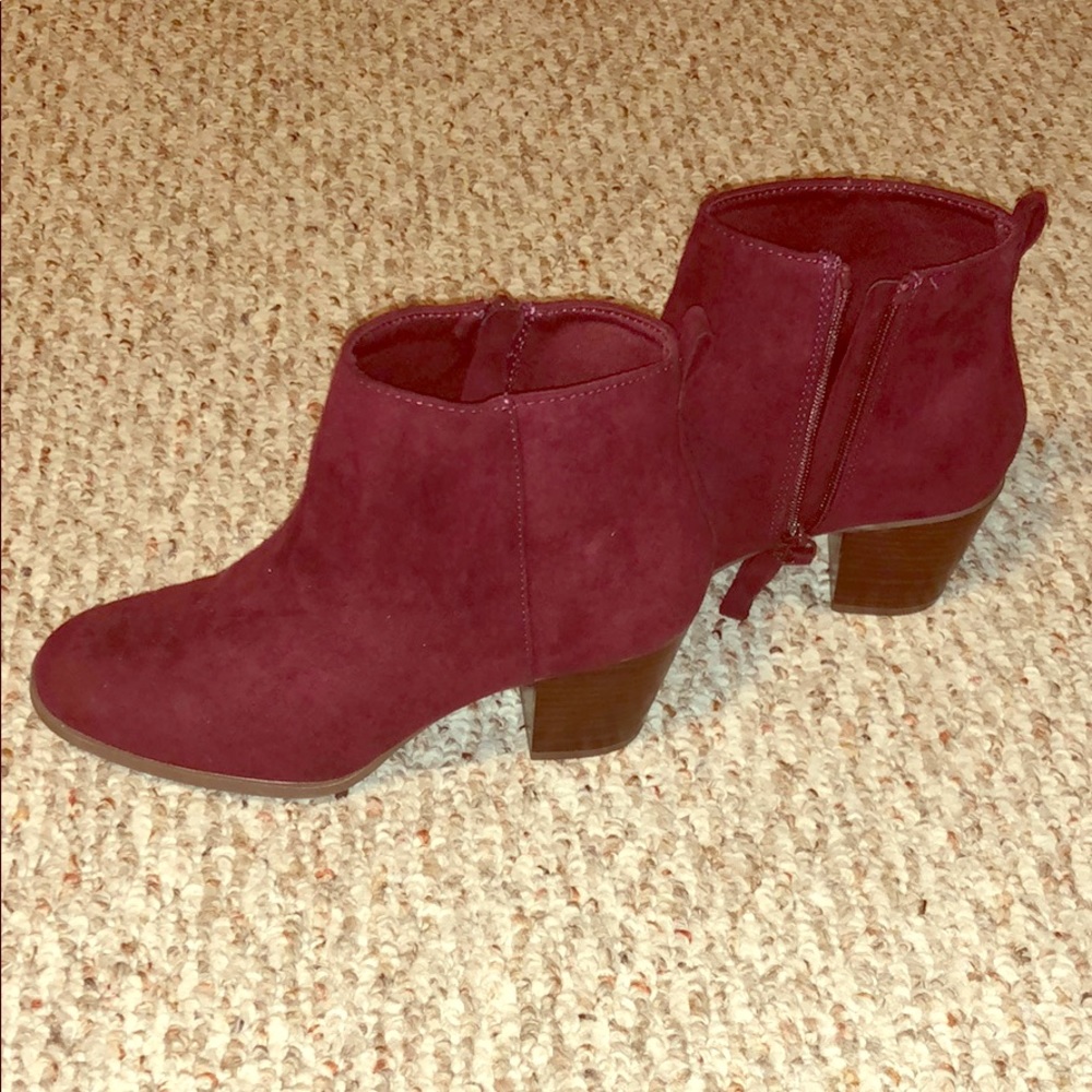Booties, maroon